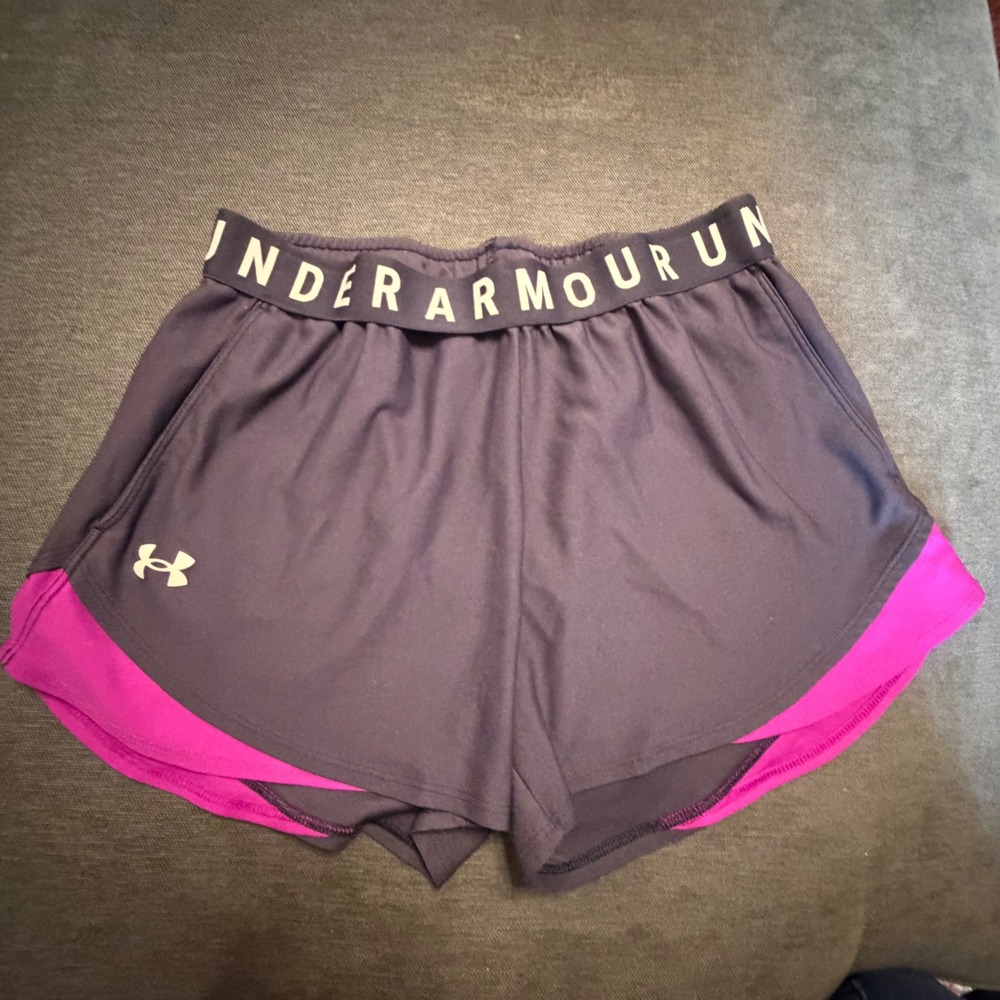 Under Armour Play Up 2.0 Womens Gray Pink Athletic Running Shorts Medium
